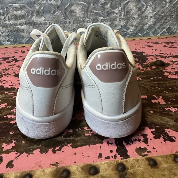 ADIDAS Women’s Cloud Foam white & rose gold sneakers sz 10 - Picture 5 of 8